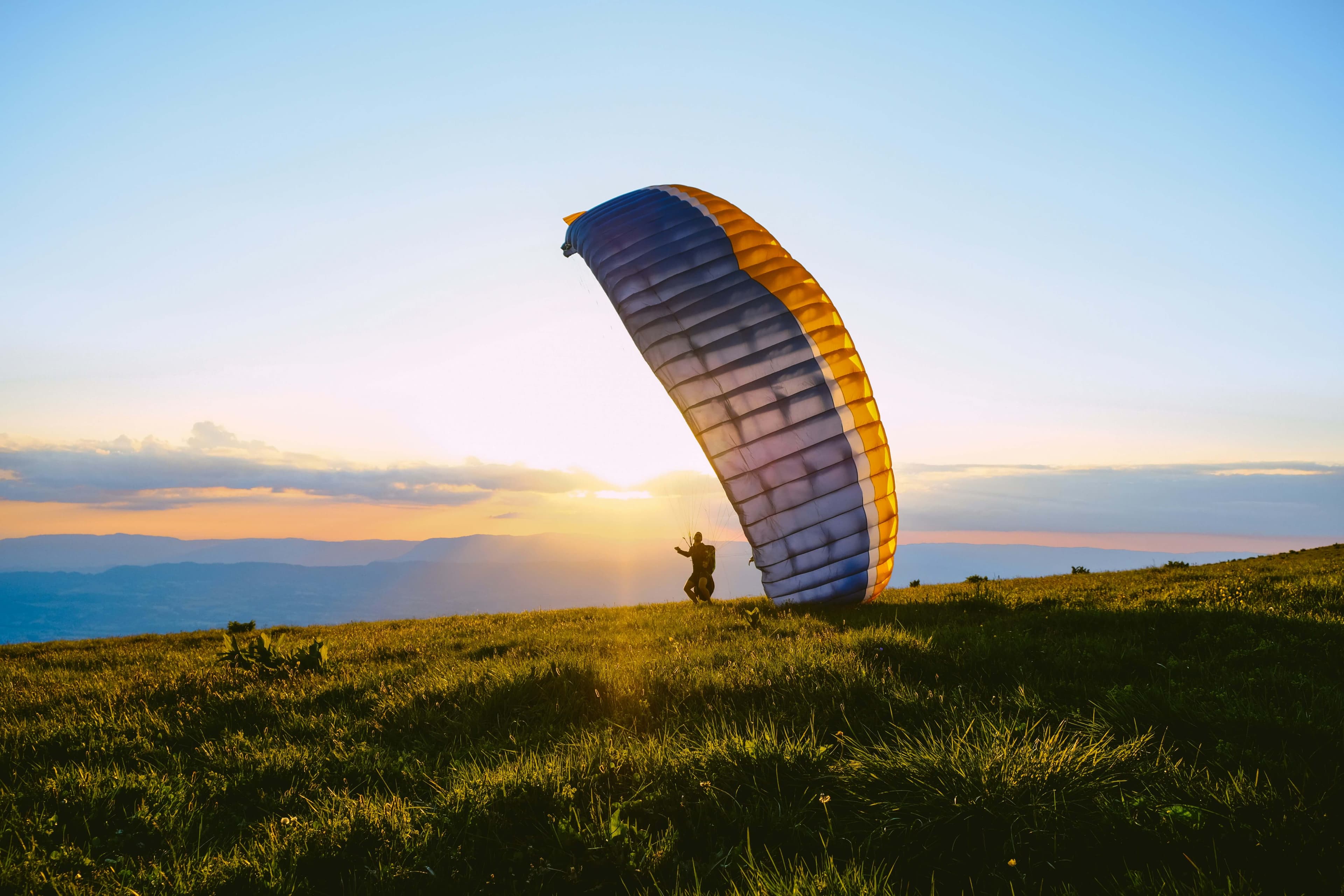 Paragliding – The Sky's the Limit